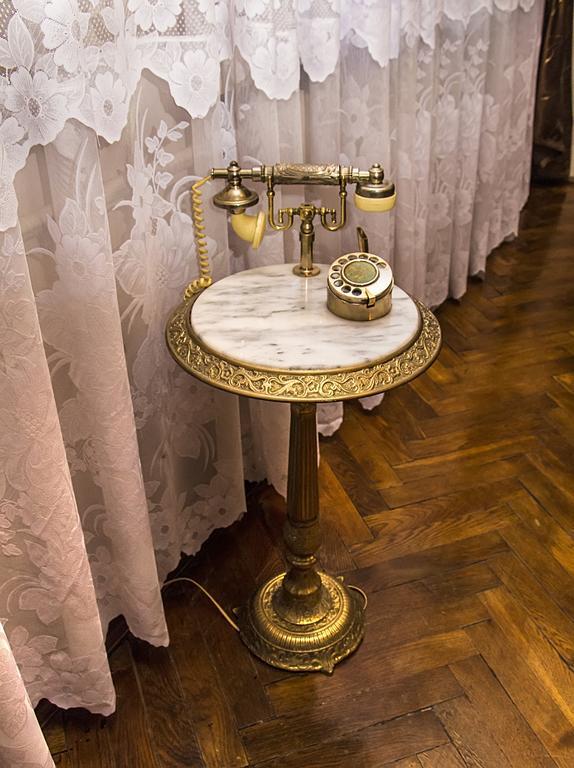 Vip-Apartments Angel Palas Çernivtsi Dış mekan fotoğraf